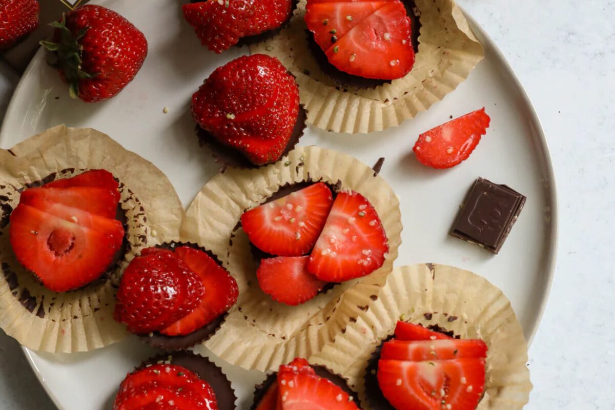 Dark chocolate dipped strawberries with sea salt recipe